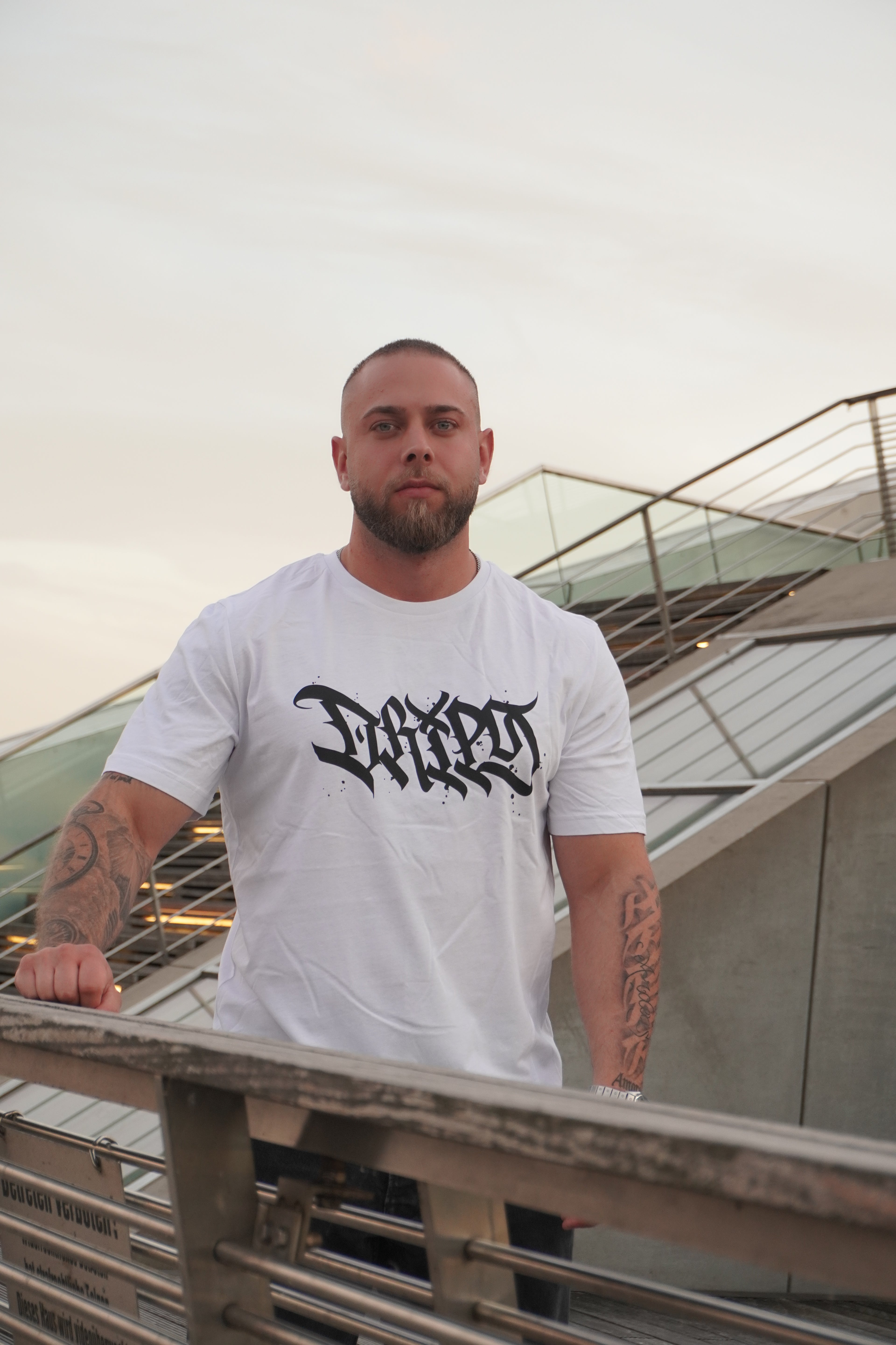DRIPS T-Shirt „White Boy Vik“